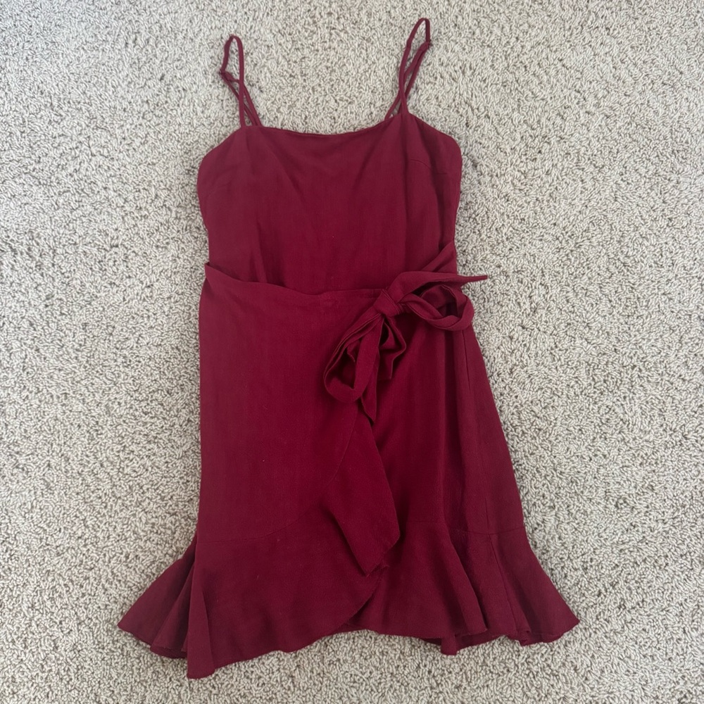 Princess Polly burgundy tie dress. Size 0.